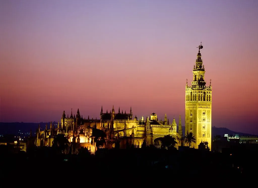 Cathedral House Sevilla Pensión