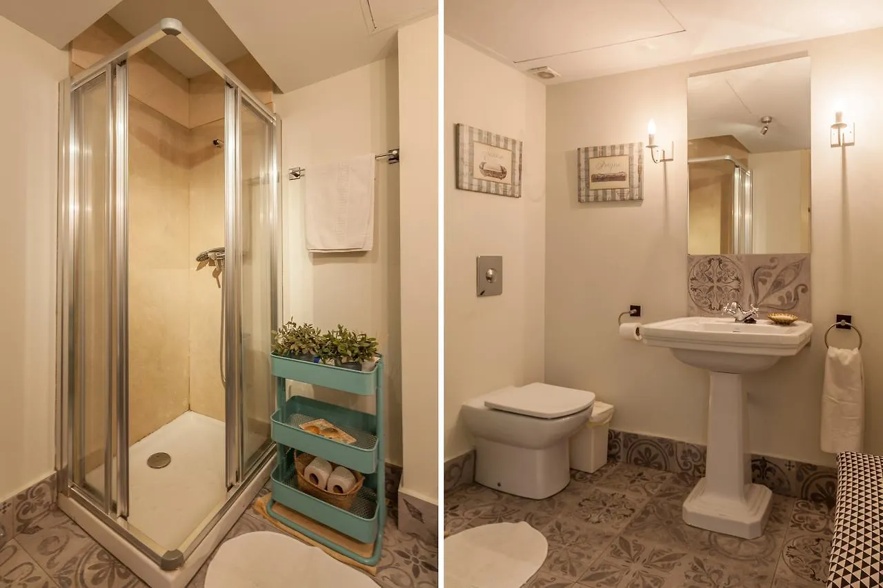 Cathedral House Sevilla Guest house Seville